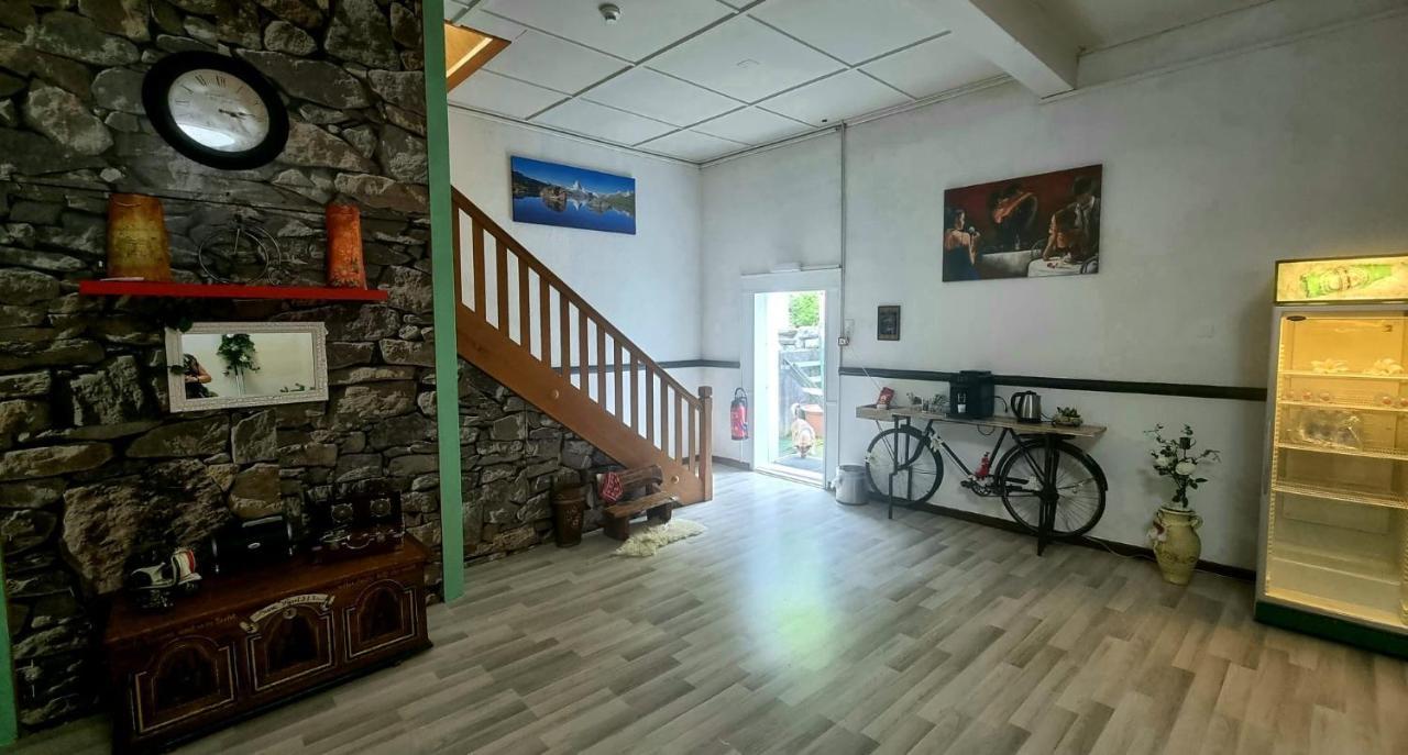 Hotel Roessli Oberried am Brienzersee Bagian luar foto